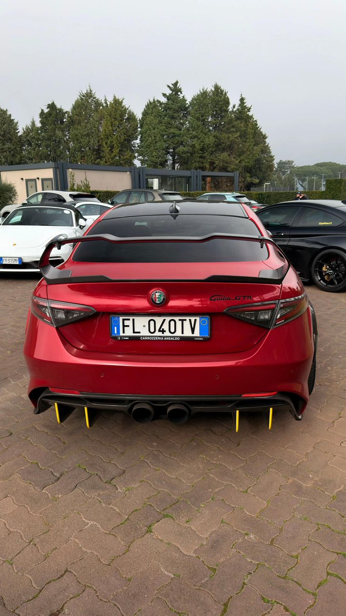 BMW_mindset's tweet photo. The Alfa Romeo Giulia Quadrifoglio 

2.9L twin-turbo V6, rear-wheel drive, quick steering and enough power to make every corner a negotiation.
The car looks beautiful standing still.
At speed, it becomes a weapon.
When the road gets tight, horsepower stops being the whole story.
That’s where the driver matters.