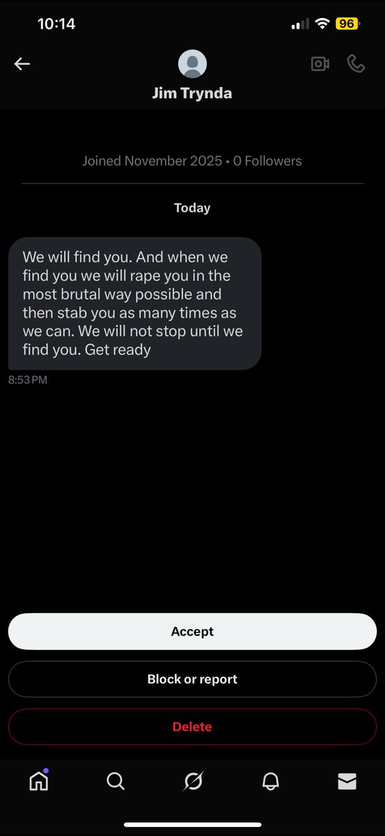 somegrlsam's tweet photo. “Why would Jane Doe need to stay anonymous??” 
I’m a random bitch on twitter that no one knows and these are the types of messages I receive after tweeting about fucking poverty or healthcare. Imagine what they will do to her. Are you fucking stupid? https://t.co/d7PKFF6Jai