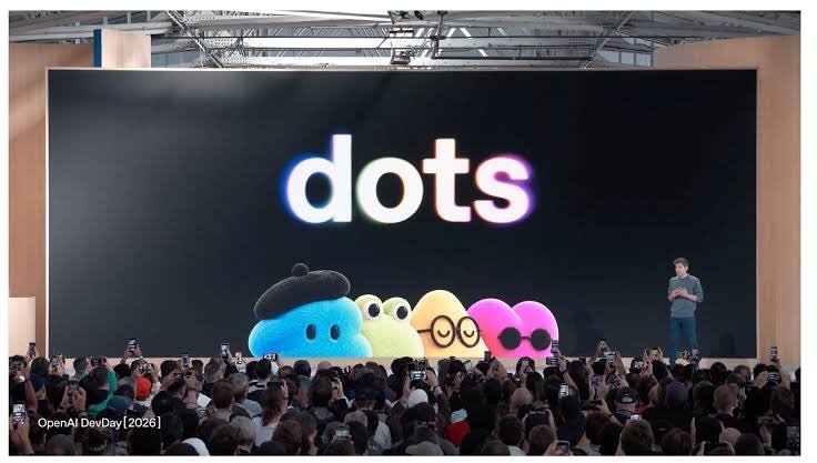thesamuraicoder's tweet photo. SpaceX buying https://t.co/MleQLR6b5a which just redirects to grok bot after OpenAI launched dots is crazy.

I mean it's legal but it IS actually crazy. https://t.co/b6bejvXolw