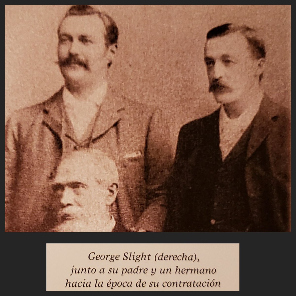 gcodinad's tweet photo. @RenzoVaccarezza @Armada_Chile @museomaritimocl 1. George Slight (derecha) con su padre y hermano.
2. Réplica del Faro Evangelistas, obsequidad por la Marina Mercante a su retiro 1916.
3. y 4. La mayoria de los grandes faros del Estrecho de Magallanes construidos por este ingeniero.
Gran legado!! https://t.co/J9Voh1BElp
