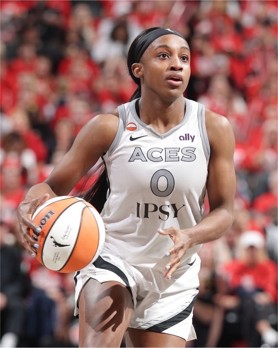trendyhoopstars's tweet photo. Jackie Young vs Indiana:

31 PTS
5 AST
4 RBS

✨ https://t.co/oOdJPNSK5R