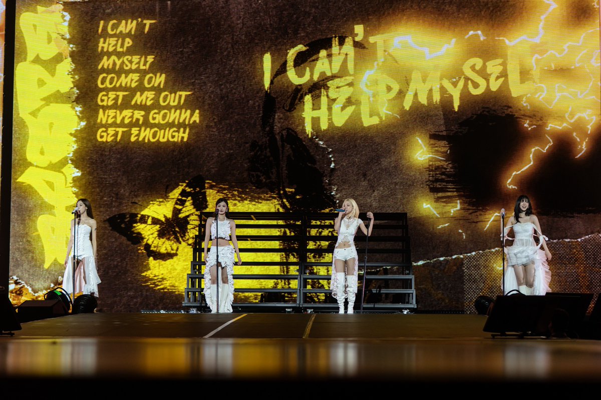 wntrult's tweet photo. aespa in new photos performing at SYNK : COMPLaeXITY in Washington, DC. https://t.co/ugWMEYWhnr