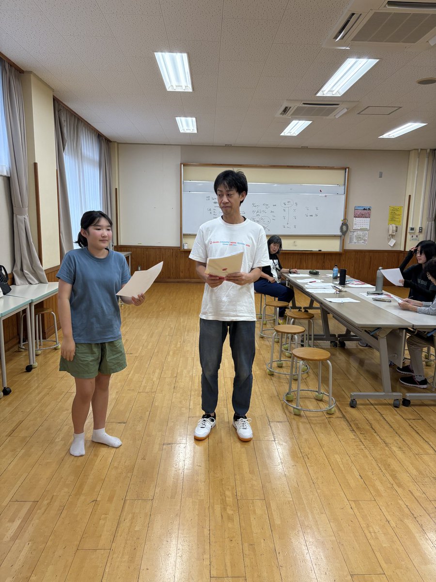 inami_ryunoko's tweet photo. 龍の子は動画制作に取りかかっています
みんなで作る動画
その名も「りゅうのこどうが」
映像芝居は舞台芝居とは違っていてメンバー全員が初体験
講師のきたさんはテレビドラマにも多数出ているので、違いを分かりやすく教えてくれます
どんな動画が仕上がるのか
お楽しみに〜

#稲美龍の子 https://t.co/8QZo404iS0