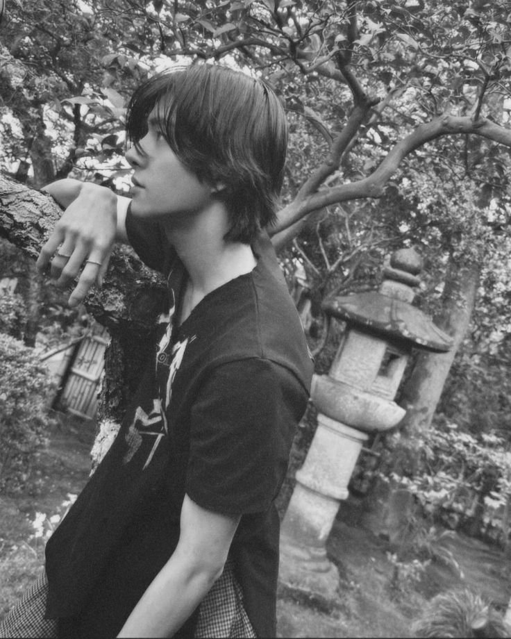 siriricadohoon's tweet photo. au #jakehoon onde: 

Jake perdeu heeseung seu namorado, em um acidente. Dois anos depois, ainda não conseguiu superar o luto.
 
ou

Sunghoon, que é apaixonado pelo seu melhor amigo, tenta fazê-lo seguir em frente, enquanto luta com a inveja de alguem que nem sequer esta ali. https://t.co/VXgni984ED