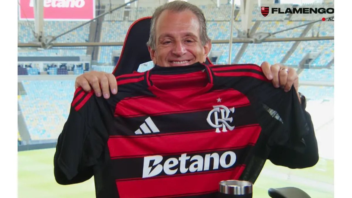golsdobrasil1's tweet photo. 🚨 ATENÇÃO! Flamengo vai ao STF contra a PROIBIÇÃO DAS BETS!

O clube protocolou um pedido para atuar como parte interessada na ação que contesta a medida provisória. A manifestação foi enviada ao ministro Luiz Fux e pede que os argumentos rubro-negros sejam considerados na análise da suspensão da norma.

O Flamengo considera insuficiente o prazo de dez dias para retirar as marcas das casas de apostas e cita o contrato com a Betano, avaliado em cerca de R$ 268,5 milhões por temporada e válido até 2028. Segundo o clube, a perda afetará o futebol, a base, o feminino e os esportes olímpicos.

🗞️ O Antagonista
📸 Reprodução