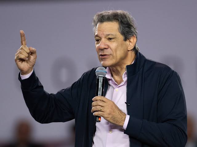 pesquisas_elige's tweet photo. 🚨URGENTE: O ex-ministro @Haddad_Fernando (PT-SP) precisa do nosso apoio no debate ao Governo do Estado de São Paulo. Então, solicito 1000 comentários com HADDAD GOVERNADOR e espalhamentos dos cortes que realizaremos para fortalecer o candidato do @ptbrasil https://t.co/l5Sf7xmKCw