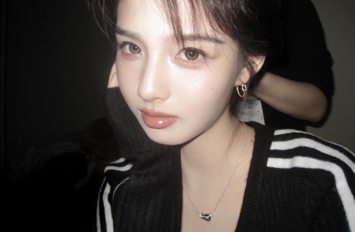 toutouzaiain1's tweet photo. 너이렇게예쁘면어떡햇!🫳🫳💕🧑‍🩰 https://t.co/TxSd5Oz5ox