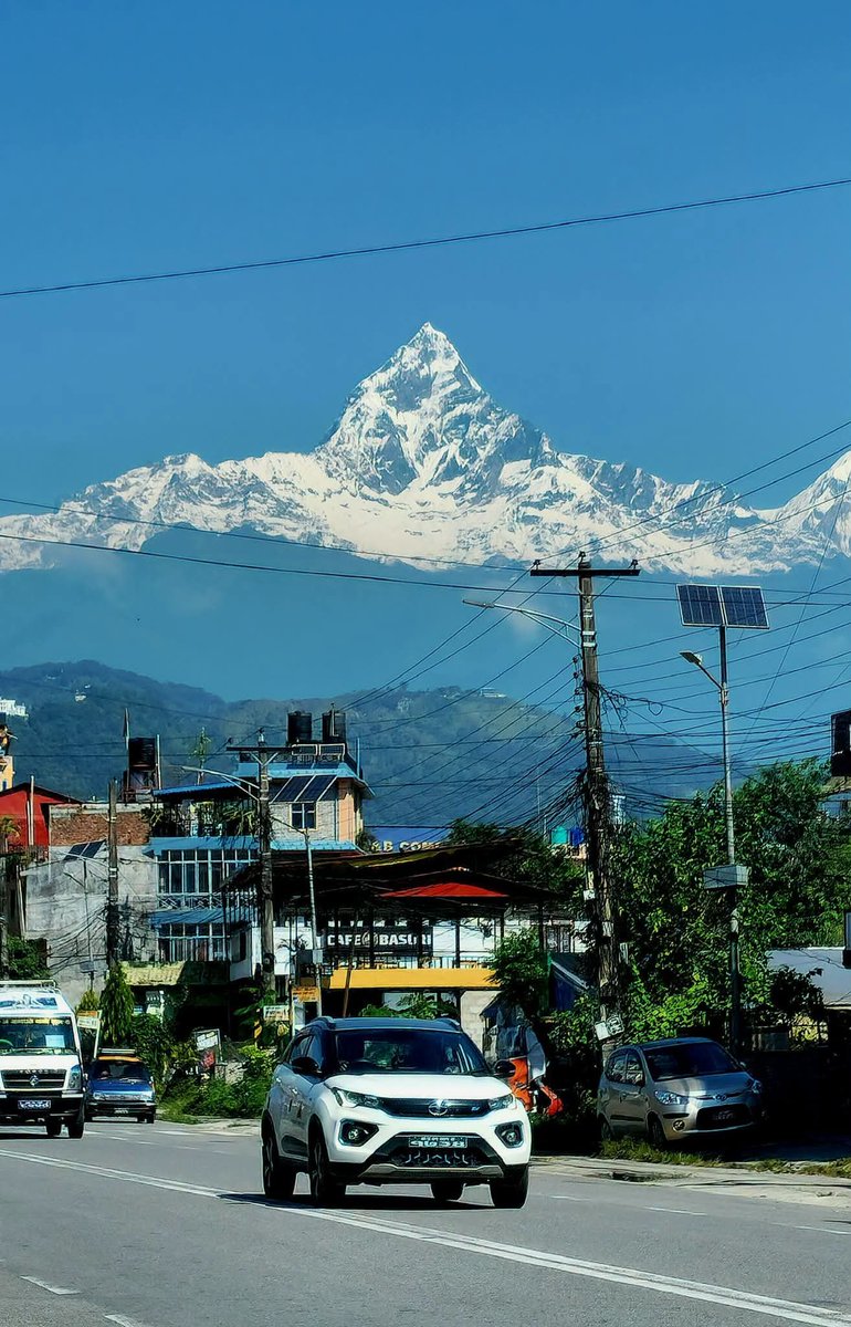 Pantpuran1's tweet photo. Good morning everyone 🌻😊🌹☕☕ /❤️ live picture from Pokhara Nepal 🇳🇵🤝🤗🌍🙏 https://t.co/q0woxCWx38