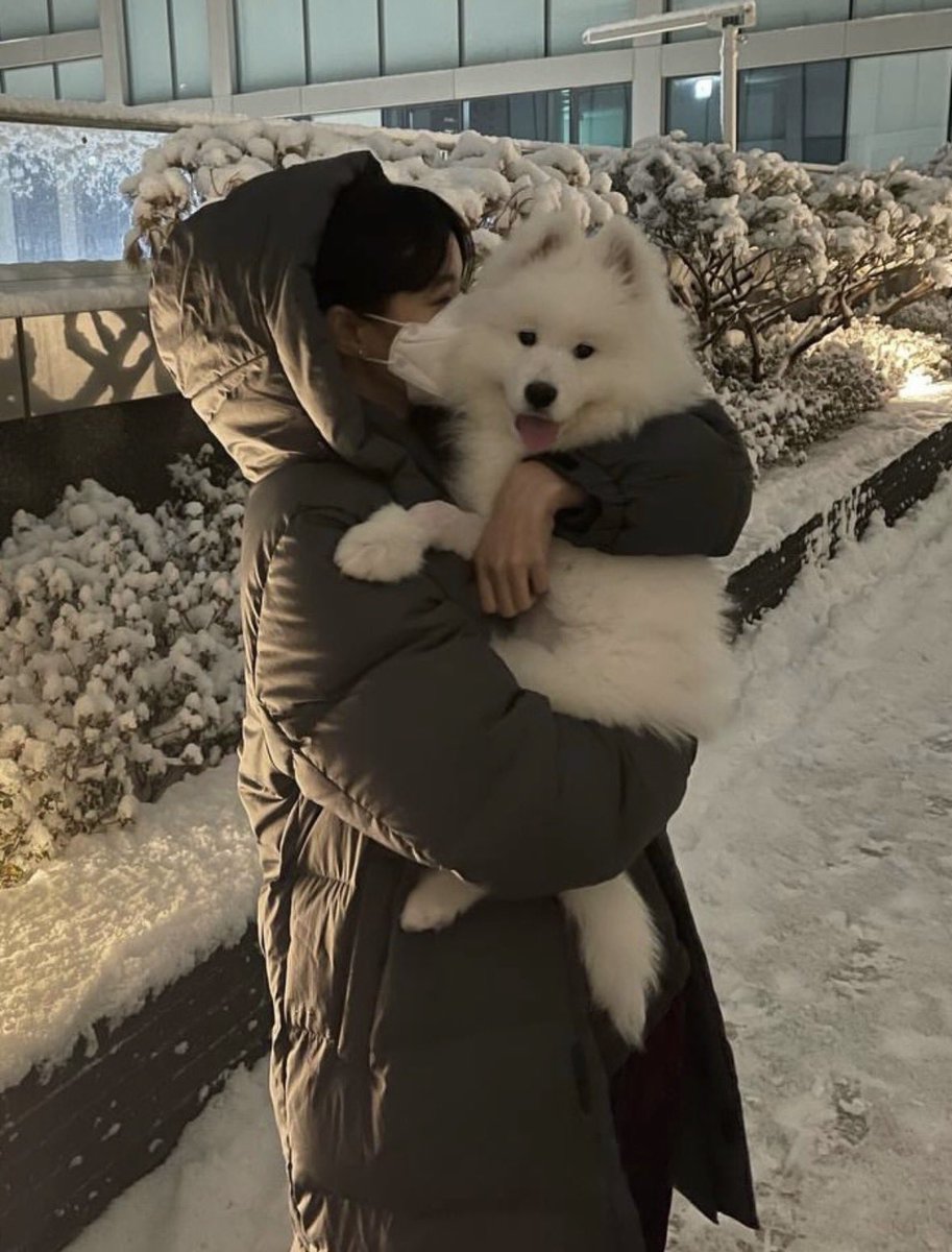 Paew_PJ's tweet photo. แคปชั่นน่าเอ็นดูมาก น้องตั้งชื่อ Lamlam เพราะชื่อ Lambo ไม่ได้ปะเพราะชีเป็นแบรนด์แอมเฟอรารี่555555555 เอ็นดูอ่า บักเลิฟตัวกะจึ๋งนึง 🥹 https://t.co/Tgw3Q7sa9s