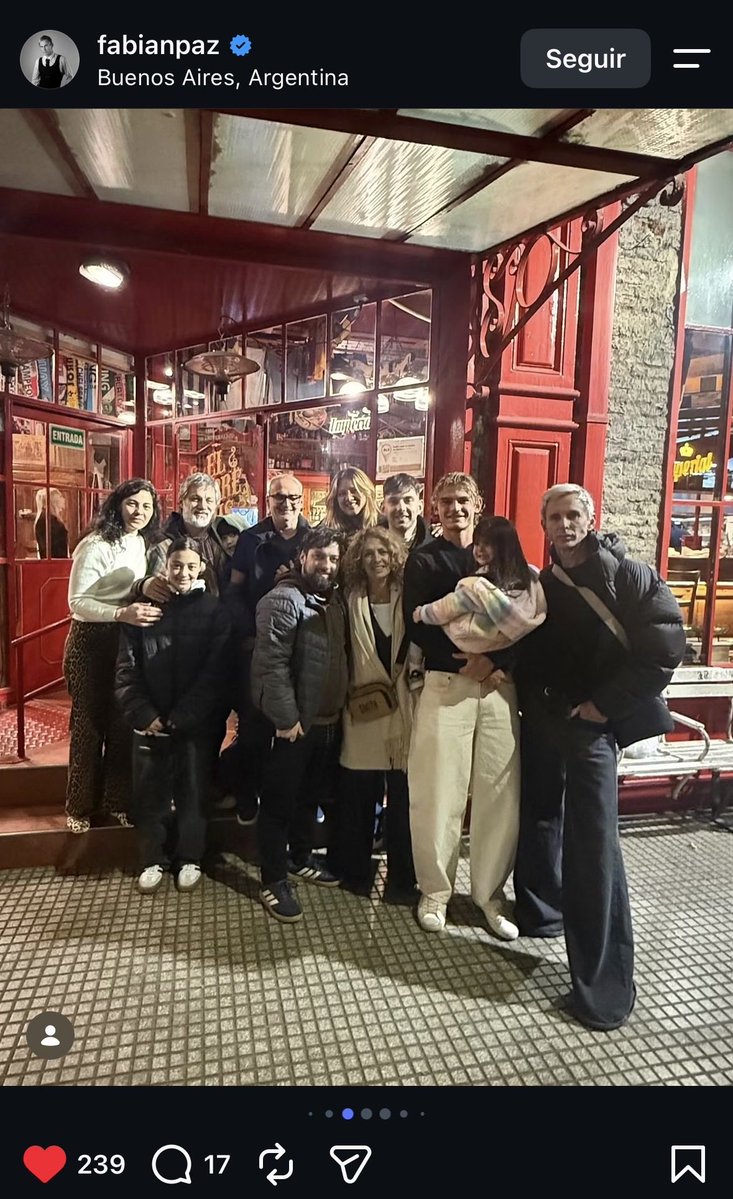 chicacarpincho's tweet photo. El tío de Nico (Fabián Paz, sí el diseñador famoso djjska) subió esta foto. Me da mucha ternura que Nico haya usado su finde libre para reunirse con su familia🥺 https://t.co/8EdPZwEnPi