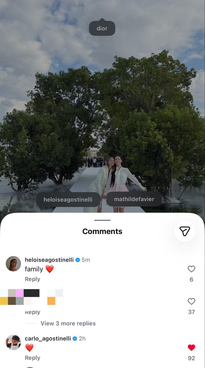 RaeKaeli's tweet photo. Carlo Agostinelli reposted JISOO’s IG post with Heloise, leaving a ❤️, while Heloise commented “family.” One family, and their beloved adopted daughter from Korea. 🥹❤️

HUMAN DIOR JISOO AT PFW 
#JISOOxDiorSummer27 @Dior

#JISOO #Jisoo #jisoo #김지수 https://t.co/nEgoMtqO4c