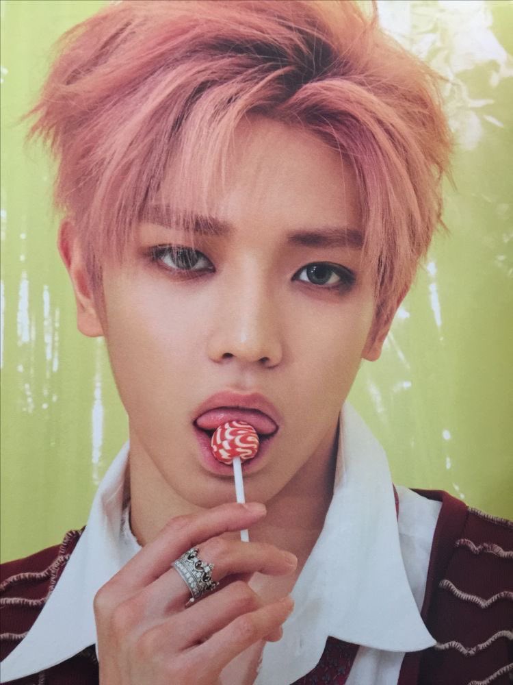 yongrrrr's tweet photo. his oral fixation https://t.co/uO2xyez7QC