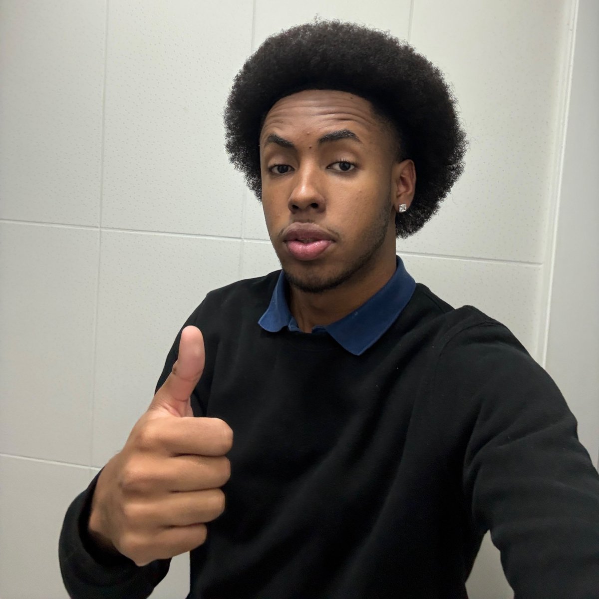 tracksuitmafio's tweet photo. famoso neguinho que fica chave em qualquer corte https://t.co/9ym5tKAOa2