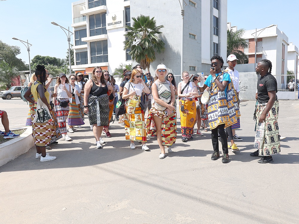 AngolaEmbassyJP's tweet photo. O país recebeu 223.140 turistas internacionais, em 2025, um crescimento de 28 por cento face a 2024, ultrapassando, pela primeira vez, os níveis registados antes da pandemia da Covid-19. https://t.co/ZXI5GTljQr