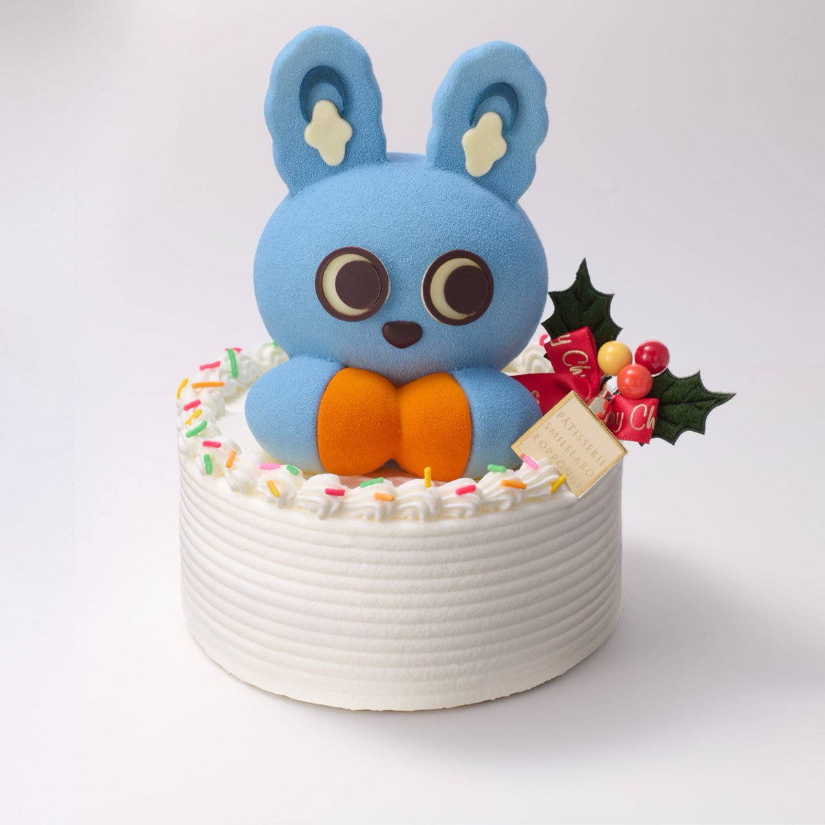 odakyu_pr's tweet photo. ＼今年のクリスマスも #もころん と一緒🎄🐰／

小田急百貨店のオリジナルクリスマスケーキが今年も予約開始🎄✨

大きなチョコレートの「もころん」がのったショートケーキや、ロマンスカー・GSEをイメージしたケーキなど、見ているだけでワクワクするラインアップ🐰🚃💕
数量限定なのでご予約はお早めに🎅🎁

📅9/30（水）10:00～予約開始🎂

詳細は👇
https://t.co/MU4k55pP98

ご予約は👇
https://t.co/dya8vZ8FKr