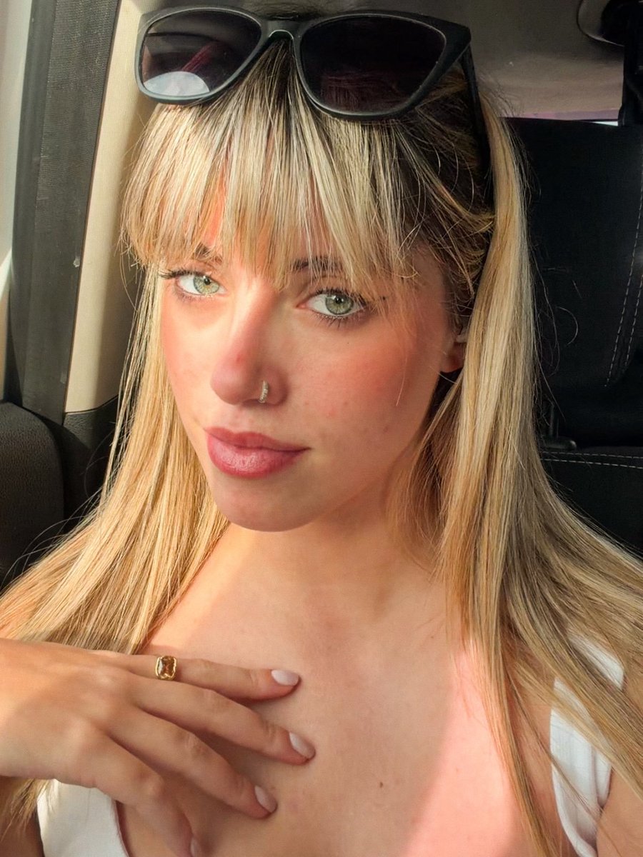 LaliDenBillie's tweet photo. Amor y fuerza incondicional a ella ♾️ https://t.co/ZgSq1GAU1F