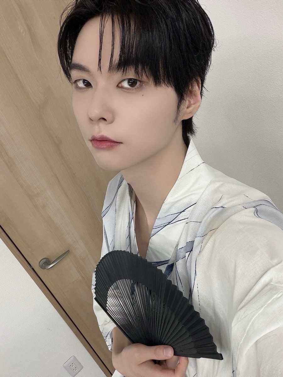WAKER_official's tweet photo. 10월도 화이팅🤍

#WAKER #웨이커 #ウェイカー
#리오 #LEO https://t.co/T7wj5pcRY6