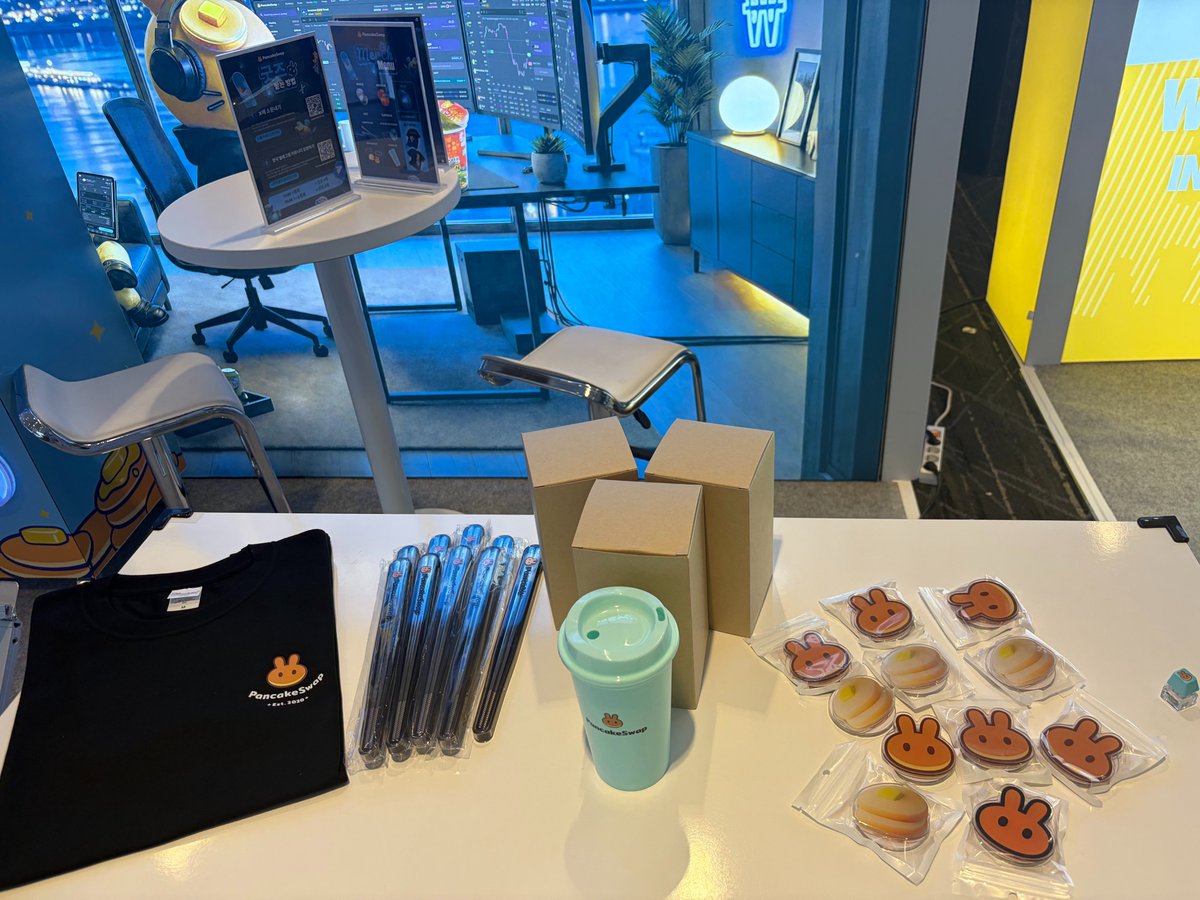 PancakeSwap's tweet photo. GM SEOUL ☀️

The PancakeSwap booth is OPEN at @kbwofficial. Come through, spin the gacha, and grab some fresh and exclusive merch. 

Twist. Pop. Win. 

Day 1. Come spin 🔥 https://t.co/vxGss1G76R