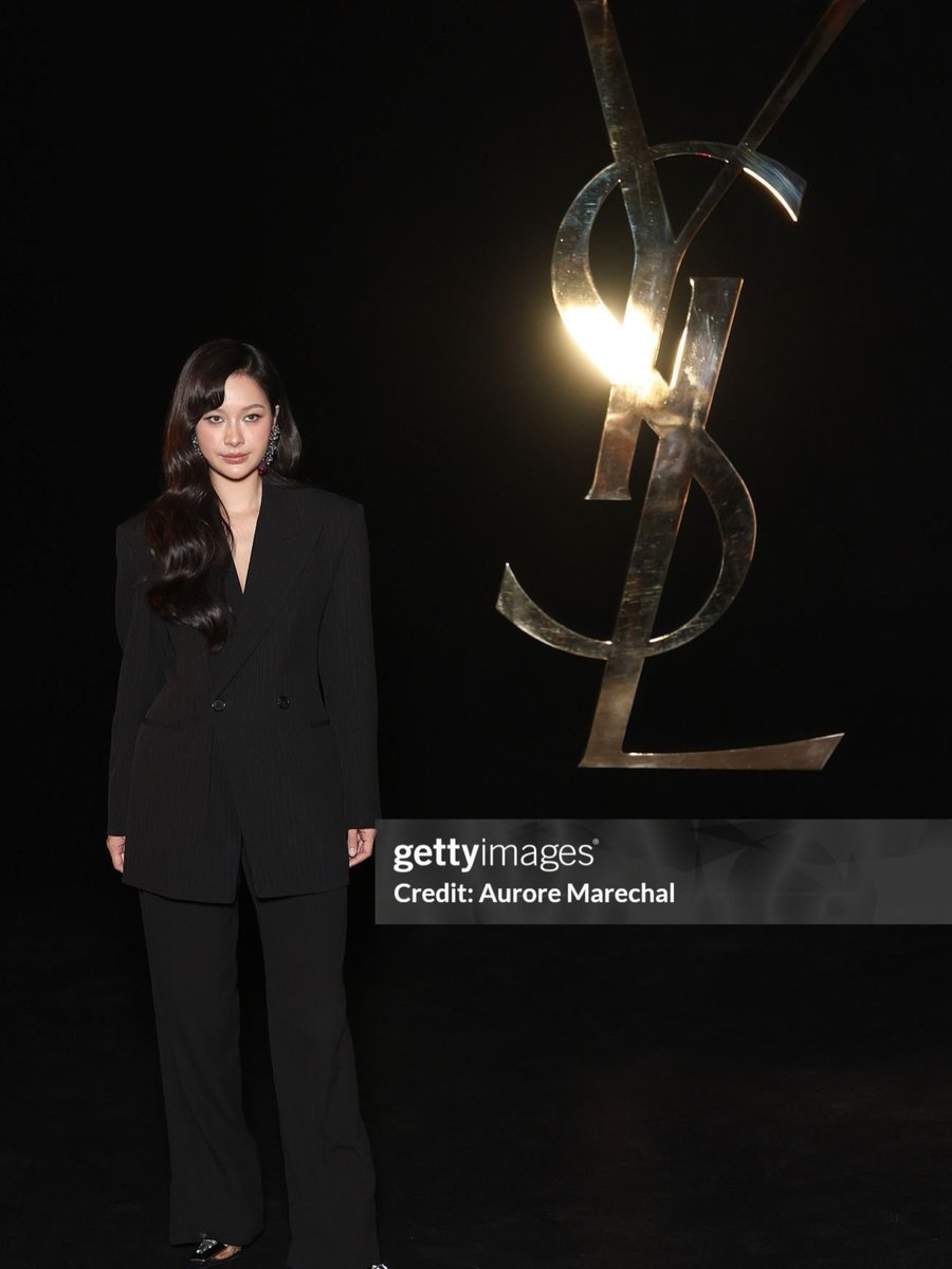 mstarnewsth's tweet photo. ส่องลุค all black ฉบับ " มิ้ลค์ พรรษา " @panlyyy เข้าร่วมชม Saint Laurent Women's Summer 2027 Show by Anthony Vaccarello at Paris Fashion Week ที่ผ่านมา 

MILK PANSA SHINE PFWSS27

#YSLxMilkPansa 
#SaintLaurentSS27
#MilkPansa #YSL
#PFW #YvesSaintLaurent https://t.co/OeenDBQxqG
