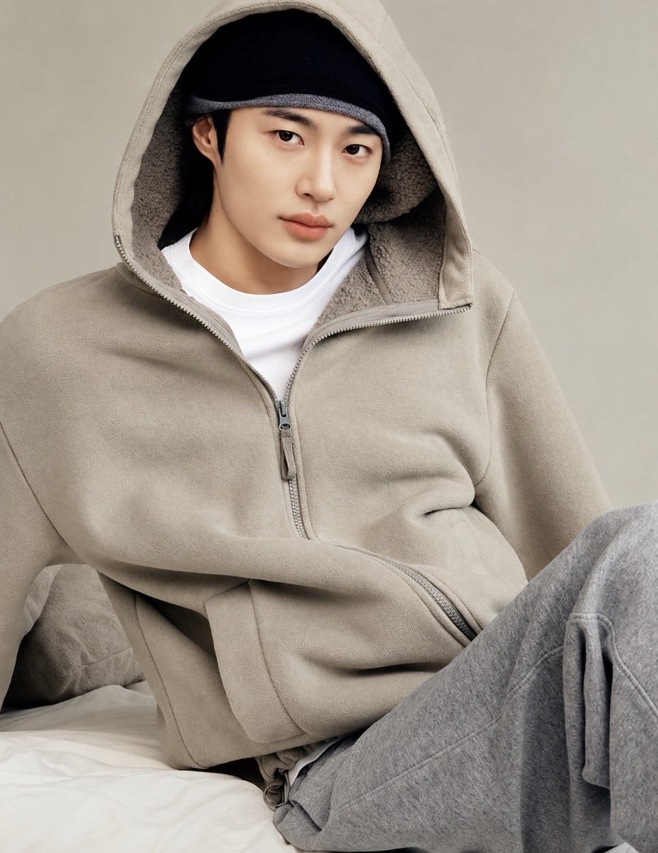 light_BWS1031's tweet photo. 2026.09.30. 지오다노 GIORDANO 공홈

26FW #변우석 #ByeonWooSeok

플리스 후드 집업 (세이지) 🩶💚
🔗https://t.co/TjsKsAztit https://t.co/tEUw0AEaHT
