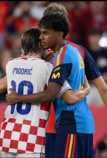 UTDbrims's tweet photo. 🚨Luka Modrić: “I’m not a Barcelona fan, and I’ve never played for Barcelona, but what I witnessed today while playing against Spain left me with nothing but praise for Lamine Yamal.

The boy is incredibly good and truly special. If he continues on this path, he has the potential to reach the level of Ronaldo and Messi. He has everything vision, passing, crossing, creativity, goals and assists. He possesses all the qualities needed to remain at the highest level for many years.

And if he had a midfielder like Jude Bellingham alongside him in his team, he would be unstoppable. They would be an incredible combination.

I actually wanted to get his shirt today because my first daughter loves him and talks about him every day. But when I went to get it, my teammate Ivan Perišić had already collected it. Maybe another day.”
