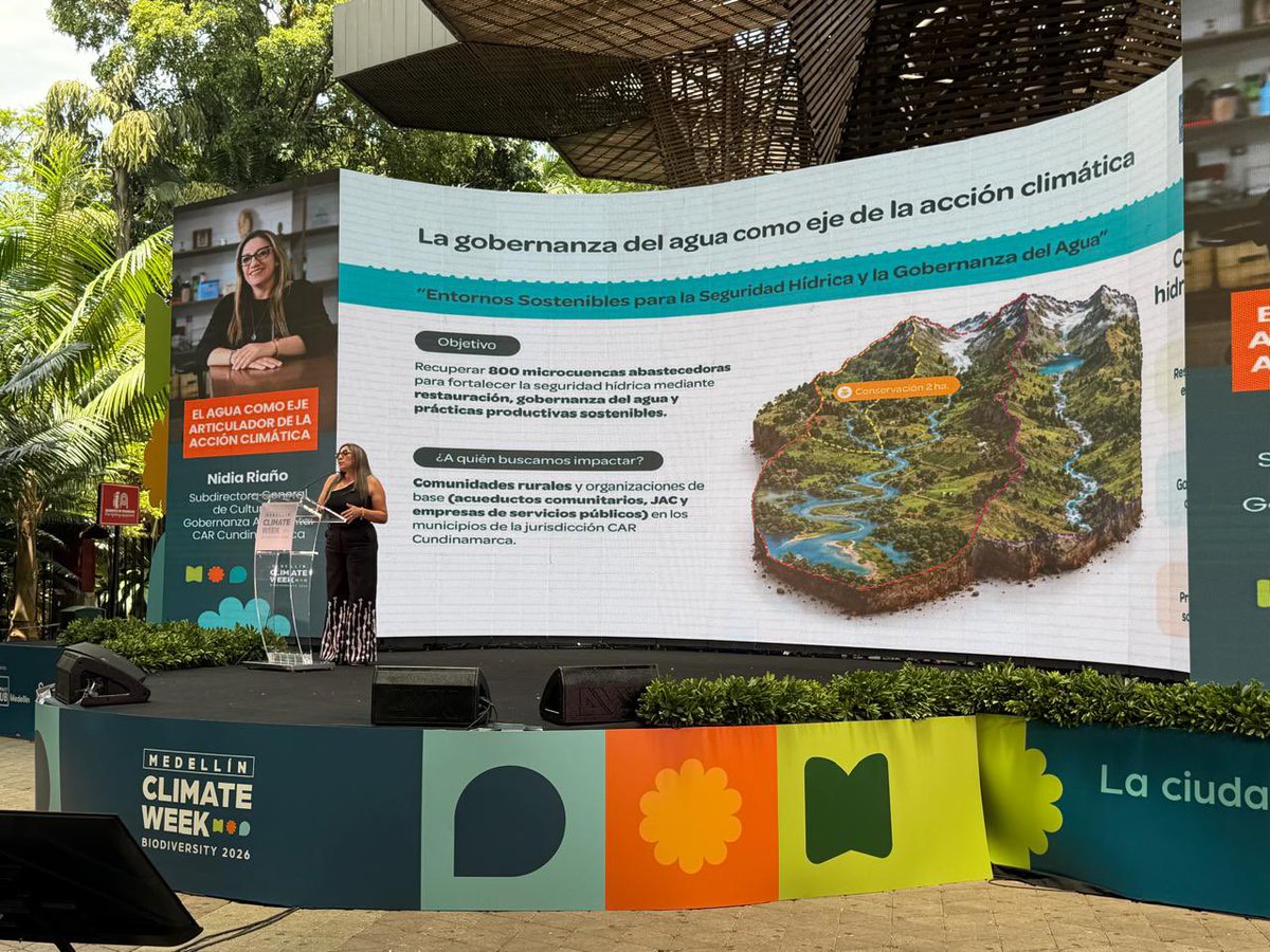 NidiaRianor's tweet photo. Hoy en la #ClimateWeekMedellin.
En alianza con el @PnudColombia y gracias al liderazgo de @Alfred_Balle, presentamos Entornos Sostenibles para la seguridad hídrica y la gobernanza del agua.
La acción climática también se construye desde la forma en que gestionamos el agua. https://t.co/cV4DVNbsOs