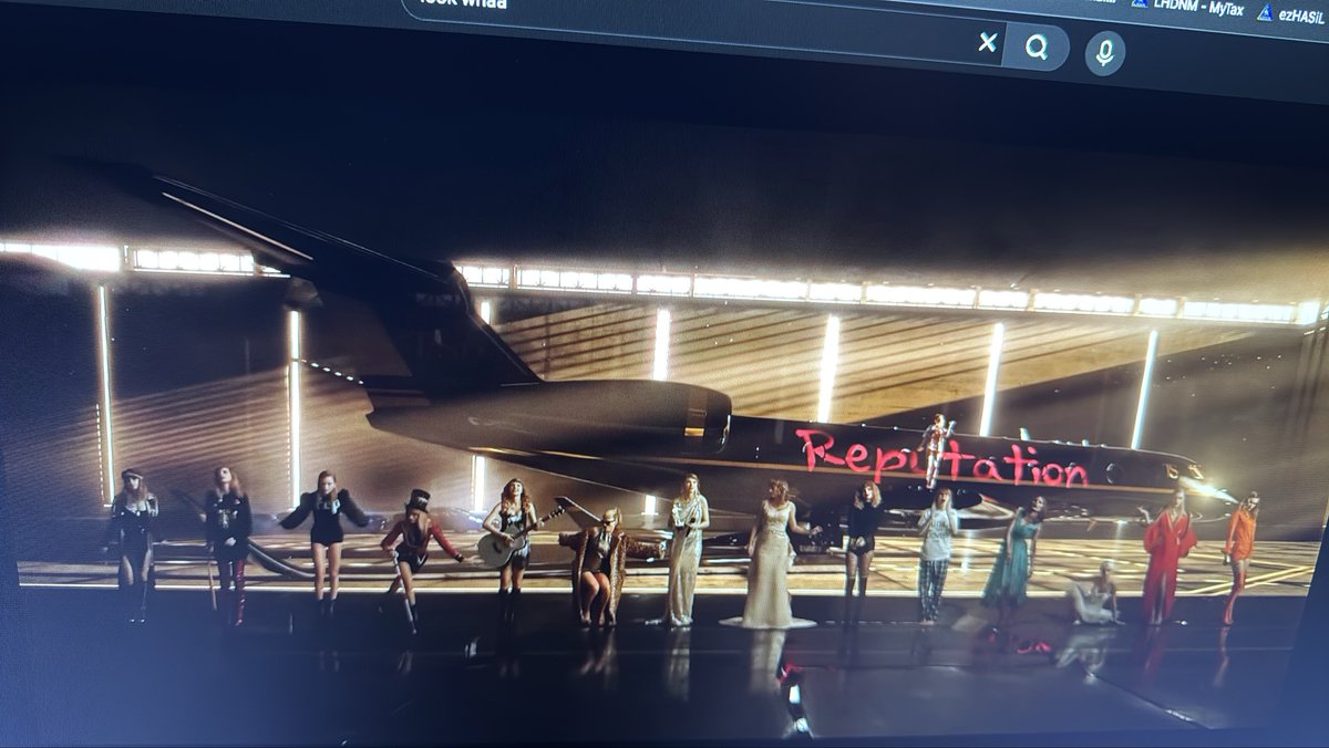 spncrfcvsco's tweet photo. If I can screen capture, I would but that’s impossible
TLOASG is right there…. https://t.co/ueOLd3A3Ms