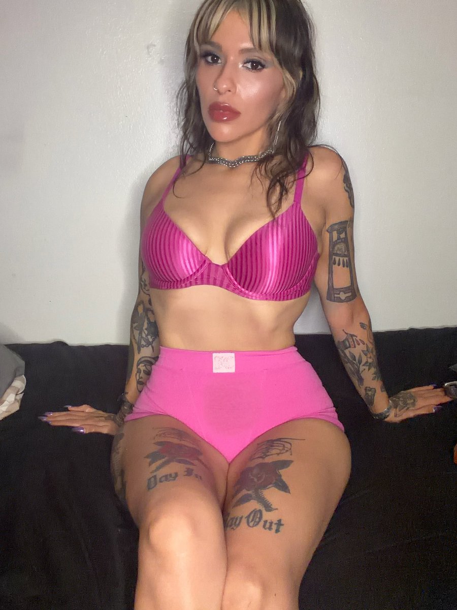 Mysteriouslexan's tweet photo. Keeping cute and compliant on here! I am starting my Official Telegram channel! You know where to find my username! https://t.co/DVy6rLZB2U