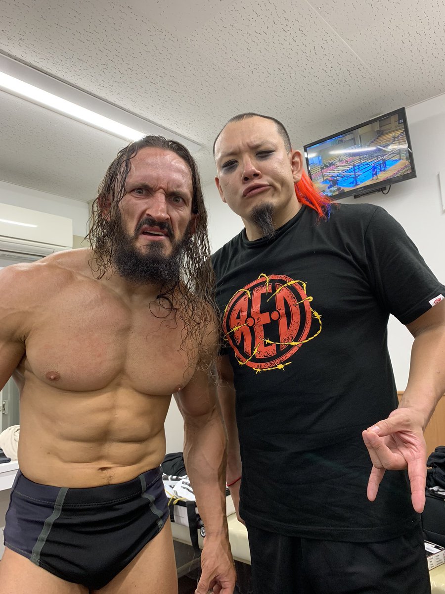 WWEMrSAKAMOTO tweet picture
