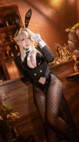 ZhouModel tweet picture