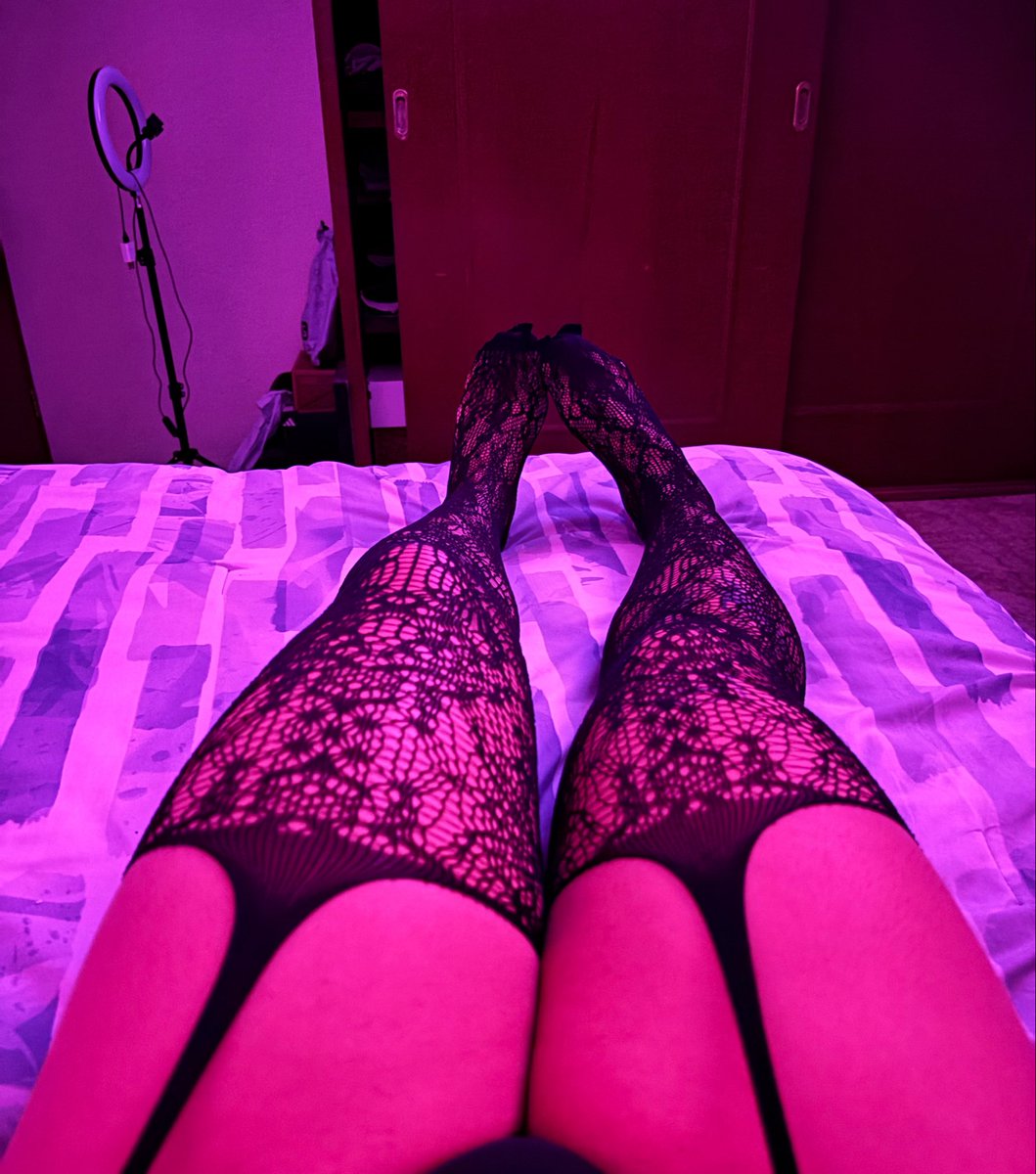 samdolliee's tweet photo. thick thighs do it better ;) https://t.co/EPECLt9uvA