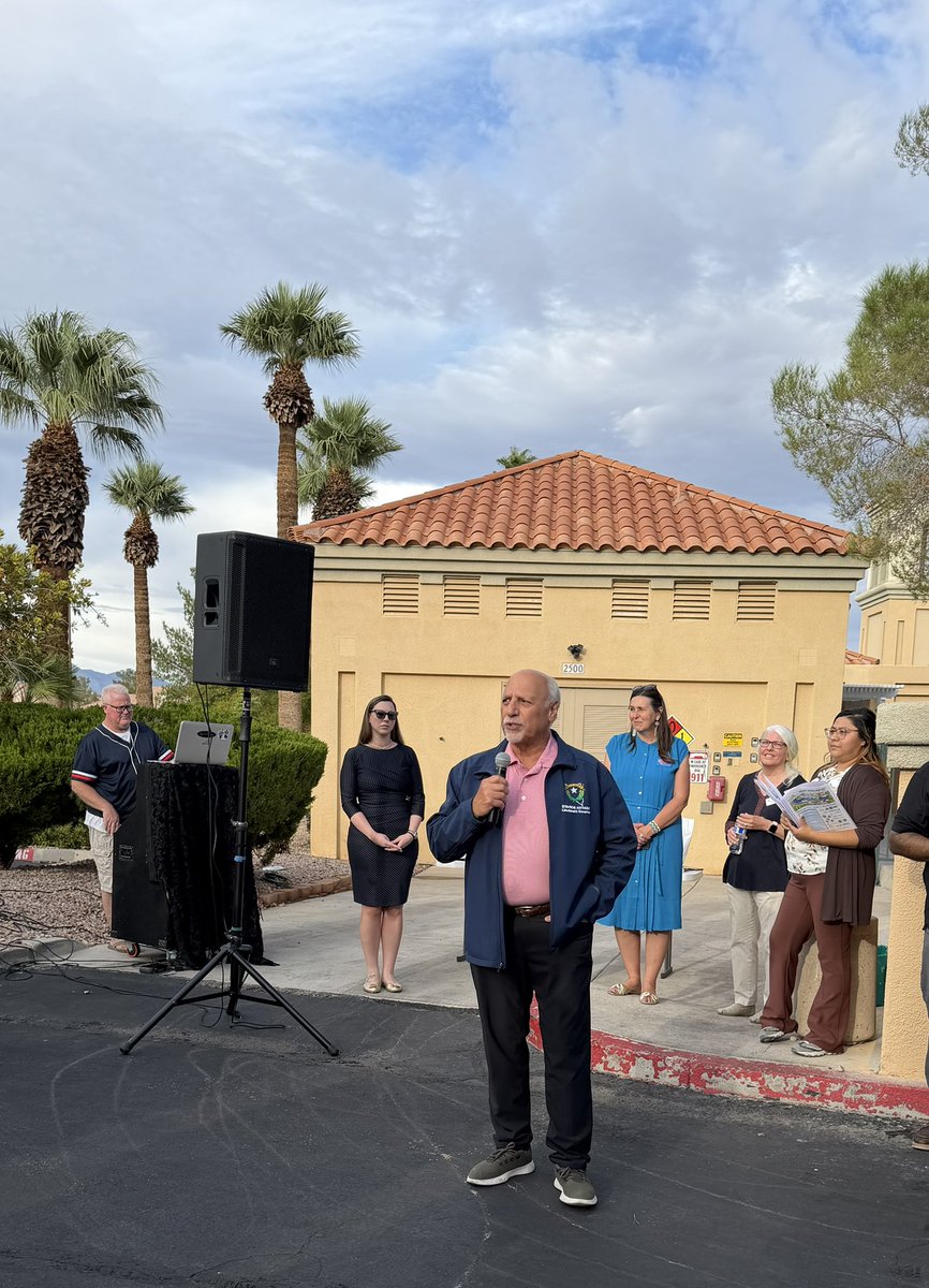 StavrosAnthony's tweet photo. Beautiful night in Las Vegas and the Desert Shores community for their neighborhood night out. Residents coming together to spend time with law enforcement and elected officials and their community leaders. https://t.co/SUcnq8snaN