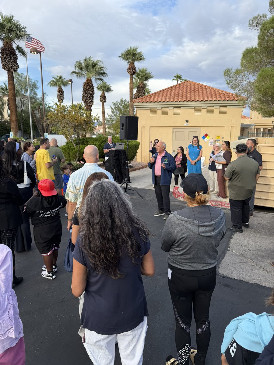 StavrosAnthony's tweet photo. Beautiful night in Las Vegas and the Desert Shores community for their neighborhood night out. Residents coming together to spend time with law enforcement and elected officials and their community leaders. https://t.co/SUcnq8snaN