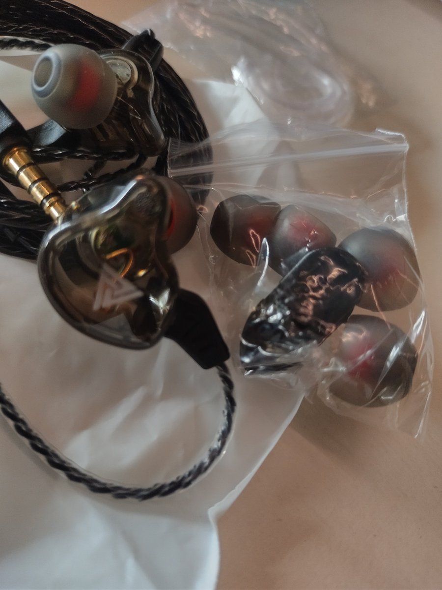 Jaxhistore's tweet photo. ¡Audífonos favoritos por los amantes de los videojuegos!
https://t.co/8DFQZ61bXf
#Chile https://t.co/z1Joutl7Cl