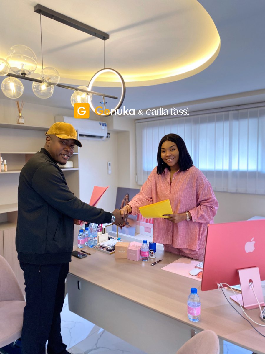 useGenuka's tweet photo. 🎉 Carlia Fassi devient ambassadrice Genuka ! 🎉

Nous sommes ravis d'accueillir Carlia Fassi, entrepreneure passionnée et fondatrice de Nemalia Cosmetics, comme nouvelle ambassadrice de Genuka. 💛

Femme d'affaires inspirante, @Carlia_F incarne parfaitement les valeurs que nous défendons : l'audace, l'innovation et l'ambition de faire grandir son business grâce au digital.

En tant qu'ambassadrice, elle partagera avec vous son expérience, ses conseils et la manière dont Genuka l'accompagne au quotidien dans le développement de sa marque. 

Une belle collaboration placée sous le signe de la confiance, de la beauté et de la croissance. ✨

Bienvenue dans la famille Genuka, Carlia ! 🤝

Let's grow together.

#Genuka #CarliaFassi #AmbassadriceGenuka #NemaliaCosmetics #Entrepreneuriat #Digital #Beauté