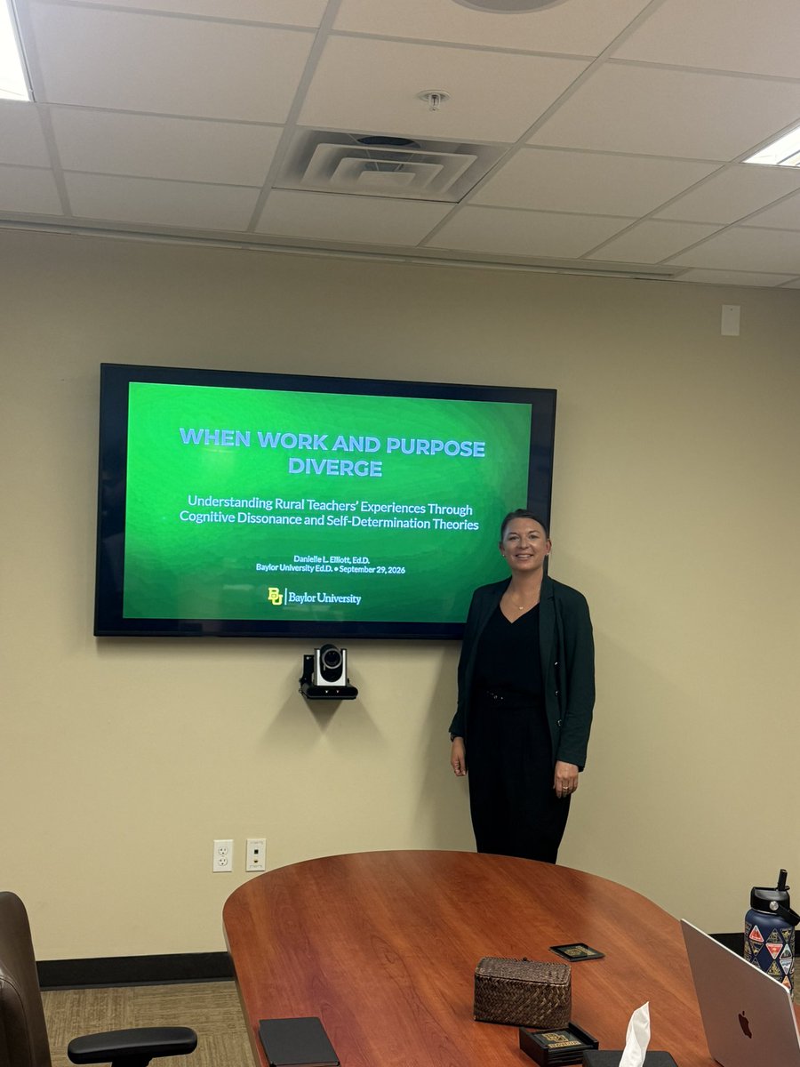 DLElliott86's tweet photo. Soooo I did a thing today!
Thank you to everyone who supported me along the way! @Baylor #BaylorLeads #SicEm https://t.co/sM82HOH3V9