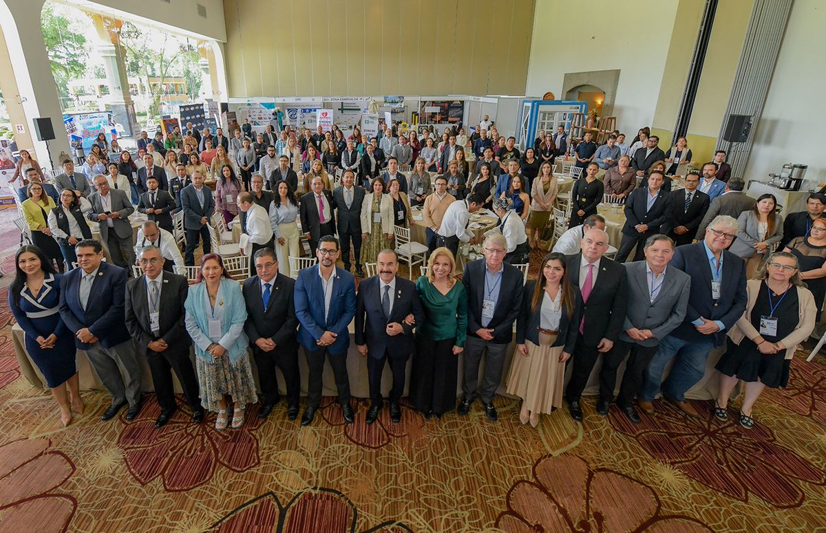 Pedro_RVillegas's tweet photo. En el Foro “Hecho en Atizapán de Zaragoza” reunimos a 170 empresarios, emprendedores, artesanos y productores locales para generar nuevas oportunidades de vinculación. https://t.co/yQtskURy3n