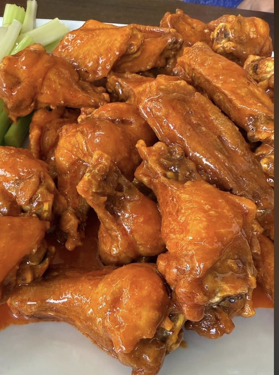 FoodXrlj8's tweet photo. Buffalo Wings 🍗 🔥 https://t.co/ClTuDevKvc