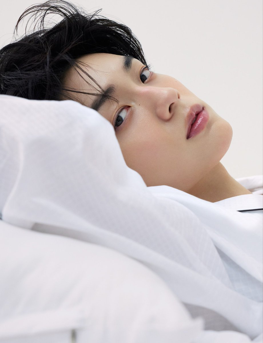 csbshour's tweet photo. dazed korea instagram update

Soobin moves through a day with Dolce&amp;Gababbana Beauty. The longer you’ve known him, the newer he’ll seem. This is Soobin, today. 

#SOOBIN #수빈 https://t.co/vkDOzIu1uL