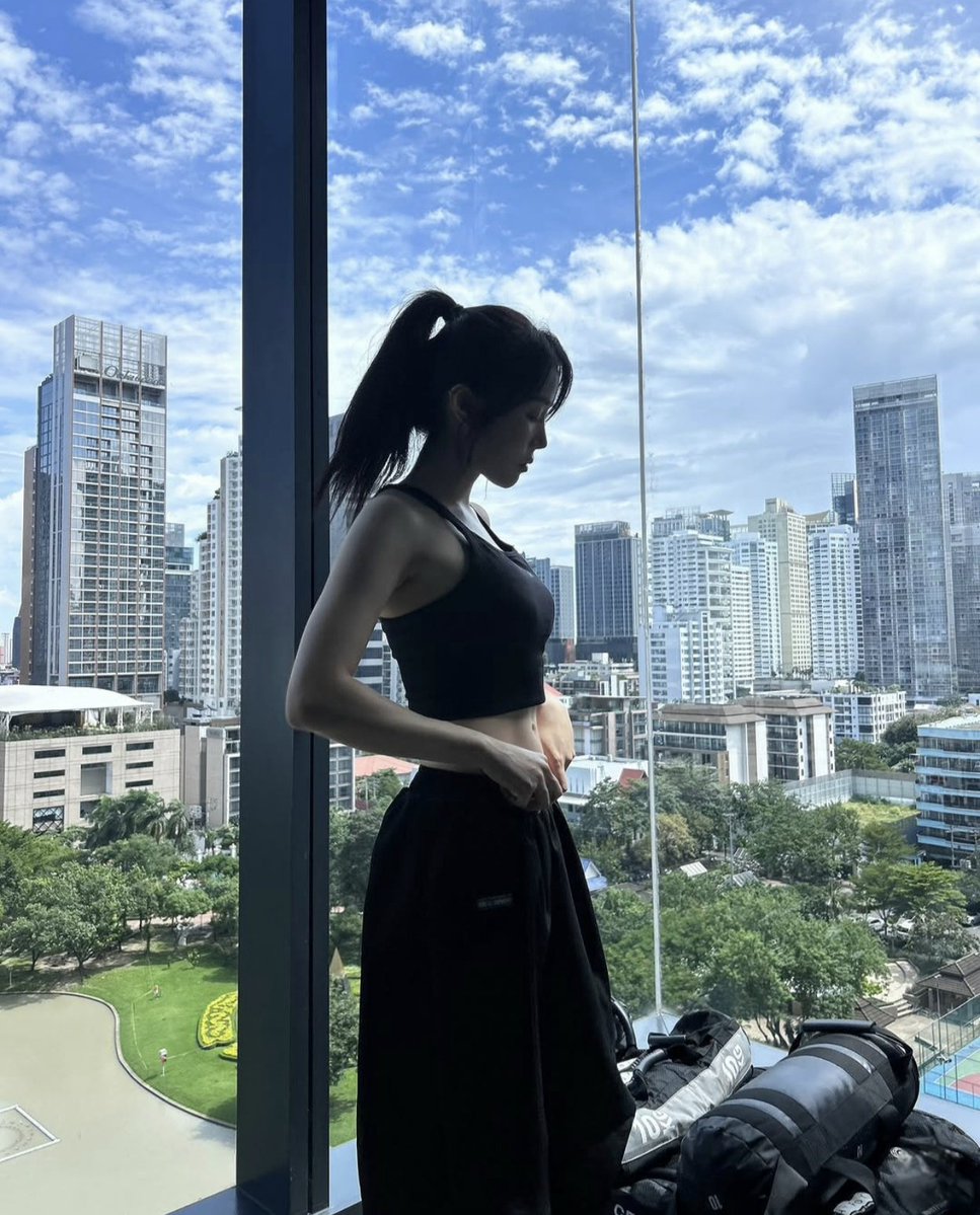 7imppongchi's tweet photo. 오늘도 유나로 시작하기
여행 마지막 날 이라니 집 가기 싫어 https://t.co/jtCvvyGKR7