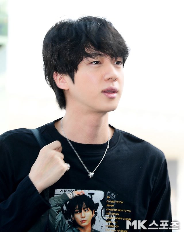 seokjinfile's tweet photo. HE’S SO FLUFFY 🥹 https://t.co/iTfhHNZwKm