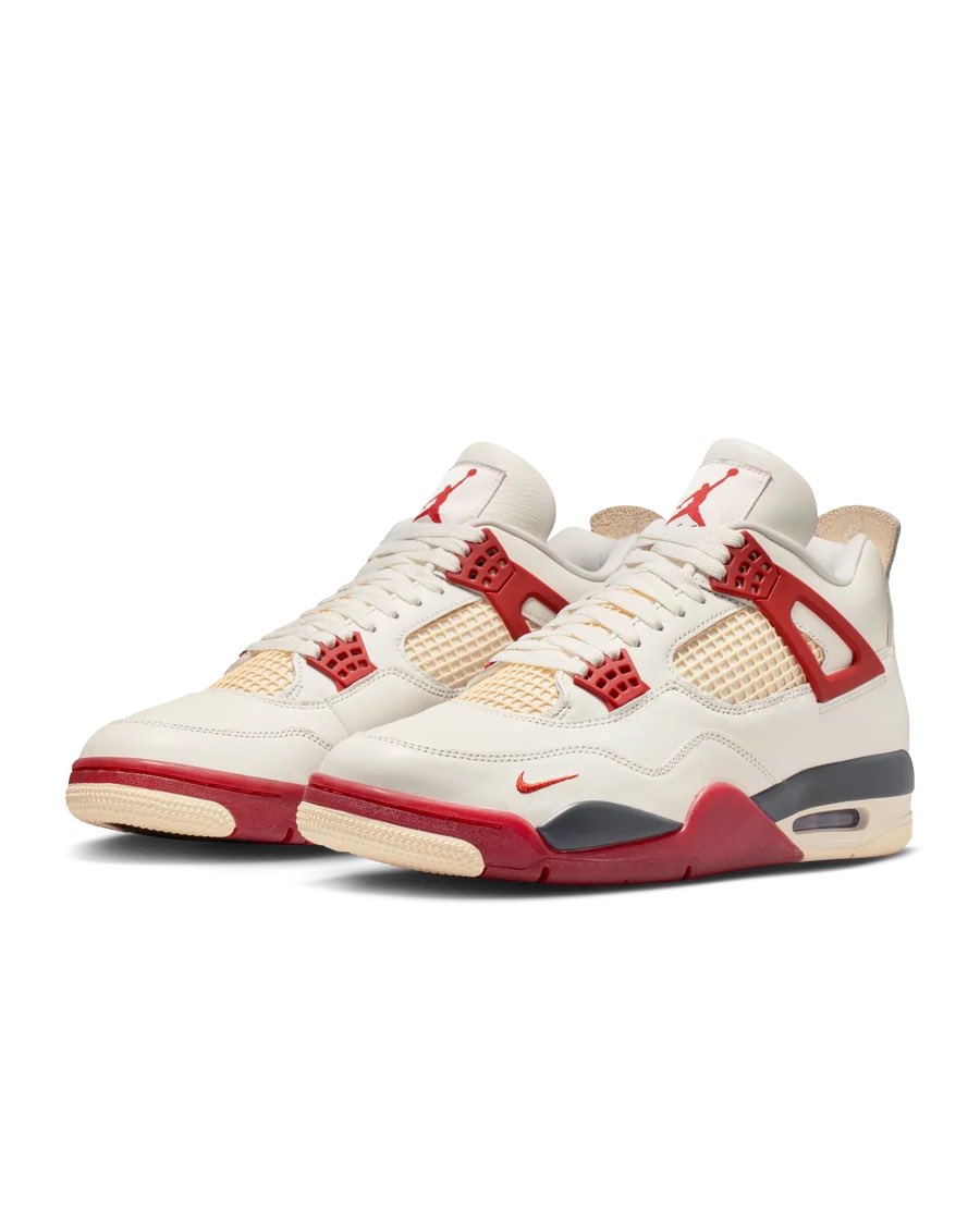SnkrsStock tweet picture