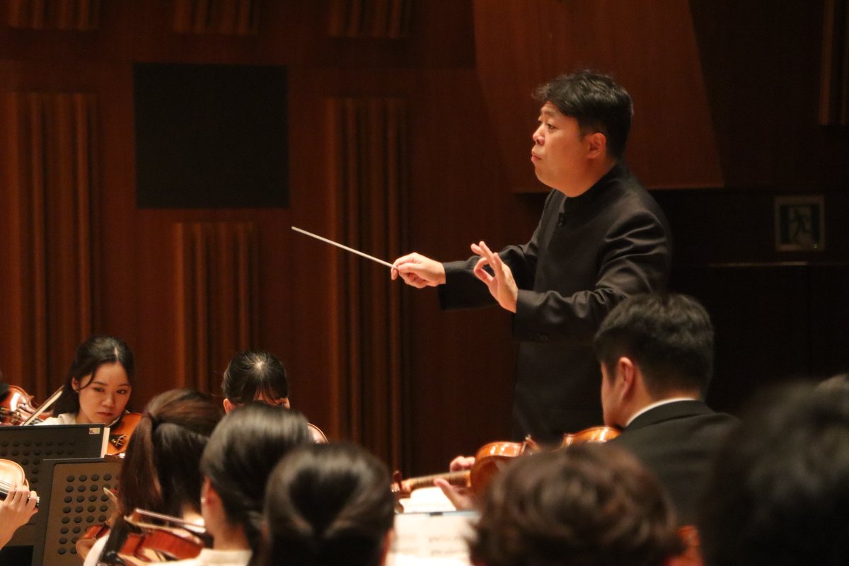 musaon_sns's tweet photo. 【コンサート報告】
武蔵野音楽大学管弦楽団演奏会が、9月23日に本学ベートーヴェンホール（入間市第47回市民コンサート）、9月28日に東京芸術劇場 コンサートホールにて開催されました🎻
ベートーヴェンの協奏曲第4番では学内オーディションにより選抜されたピアノソリストが管弦楽団と息のあった演奏を情感豊かに披露しました。
後半には、ラヴェルの《マ・メール・ロワ》組曲とストラヴィンスキーの組曲《火の鳥》（1919年版）を高度な技術と豊かな音楽性で披露し、盛大な拍手とブラボーの声援の中幕を閉じました。
ご来場いただいた皆様、ありがとうございました。
▼本学のコンサート情報
https://t.co/nH1UxemWSR