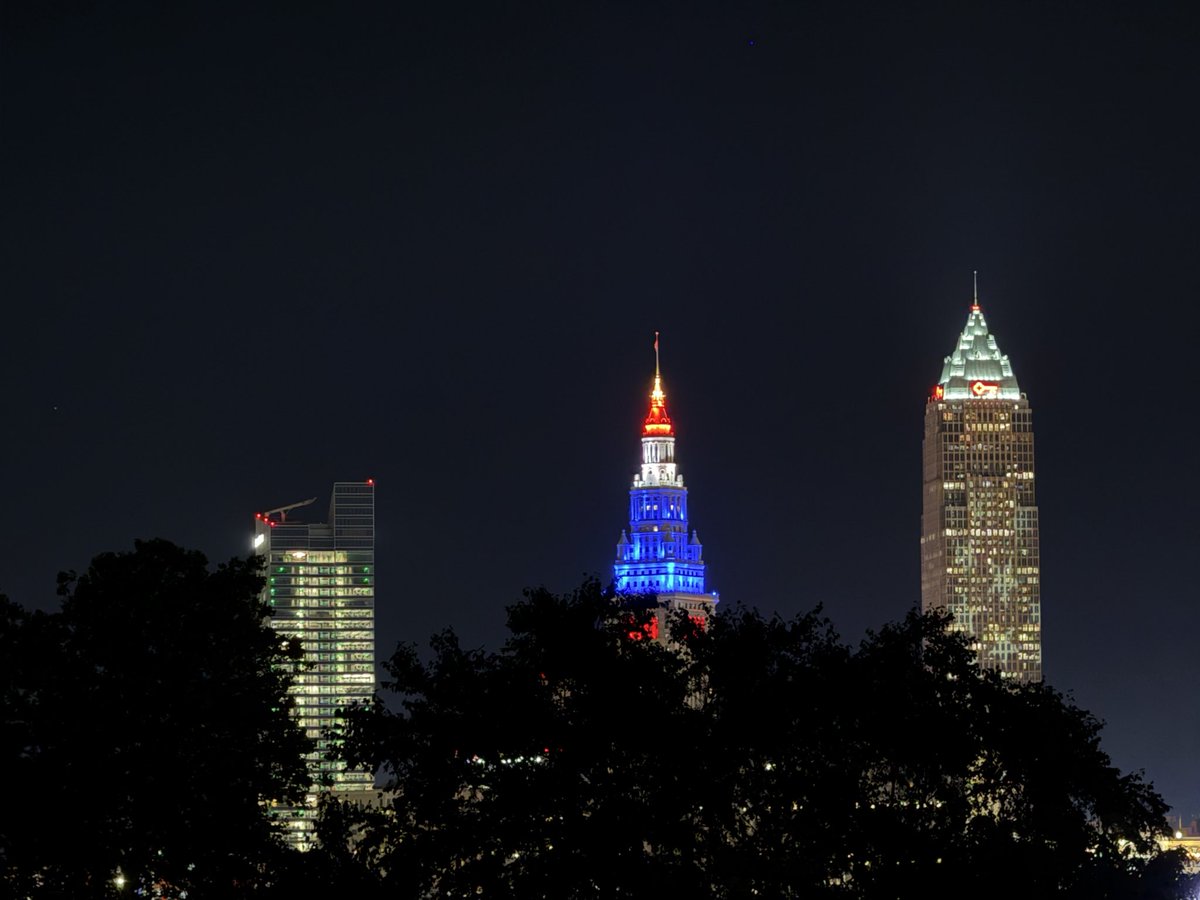 TowerLightsCLE's tweet photo. RED, WHITE, and BLUE - Tonight, in celebration of the 10th anniversary of Cuyahoga County Health and Human Services’ Your Voice Matters: Youth Voting Summit.

For a decade, this summit has brought young people together to learn about civic engagement, the voting process and the importance of making their voices heard.
We’re proud to light up Cleveland’s skyline in recognition of 10 years of empowering the next generation of voters.
Your Voice Matters! #WeAreCuyahoga