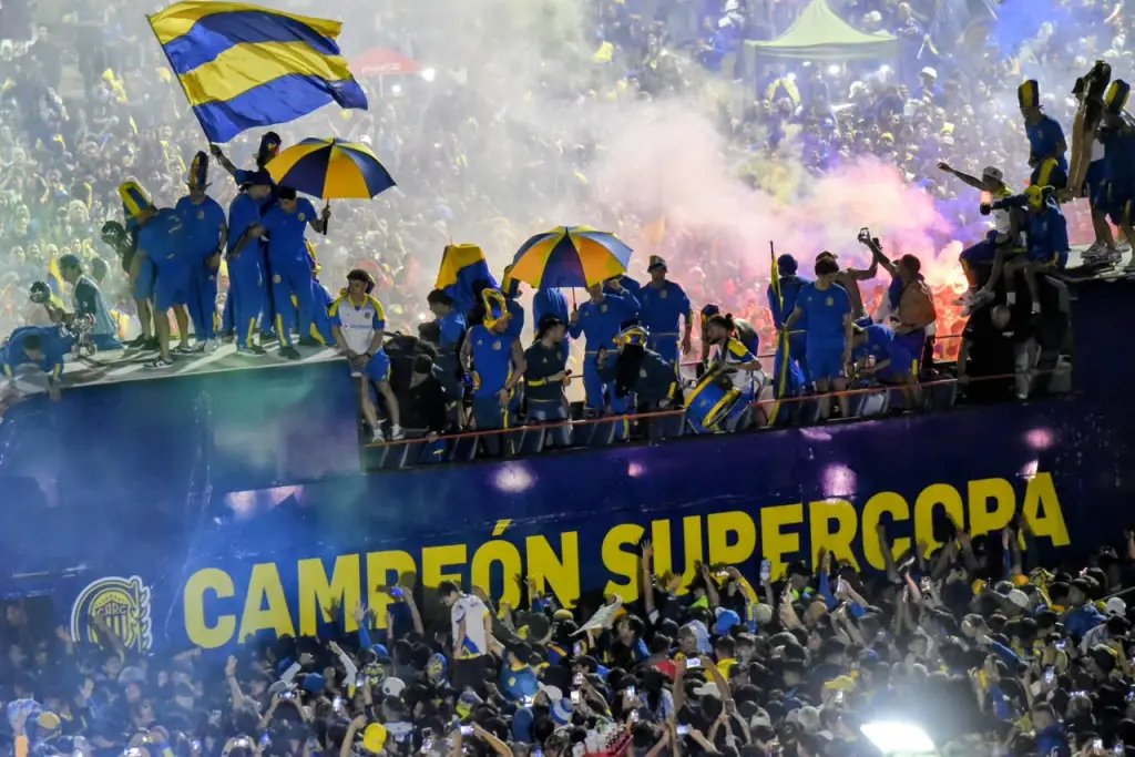 ElChacoDelTW's tweet photo. El primer, último y más campeón de Rosario.

 ⭐️⭐️⭐️⭐️🌟⭐️⭐️⭐️⭐️ https://t.co/yVD7r9jLbZ