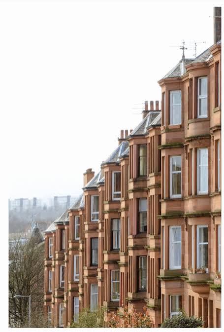 UrbanCourtyard's tweet photo. Scotland is the interesting contrast for the thesis that anglophone countries have a weak apartment tradition because we didn't adopt condominium laws until after the good apartment typologies were banned (by parking minimums, front and side setbacks, dual egress requirements, etc).

Scots law is a civil-law hybrid, and there you could own a flat outright under the common law of the tenement. The Tenements (Scotland) Act 2004 later codified it. 

Edinburgh and Glasgow have the strongest apartment tradition in Britain.