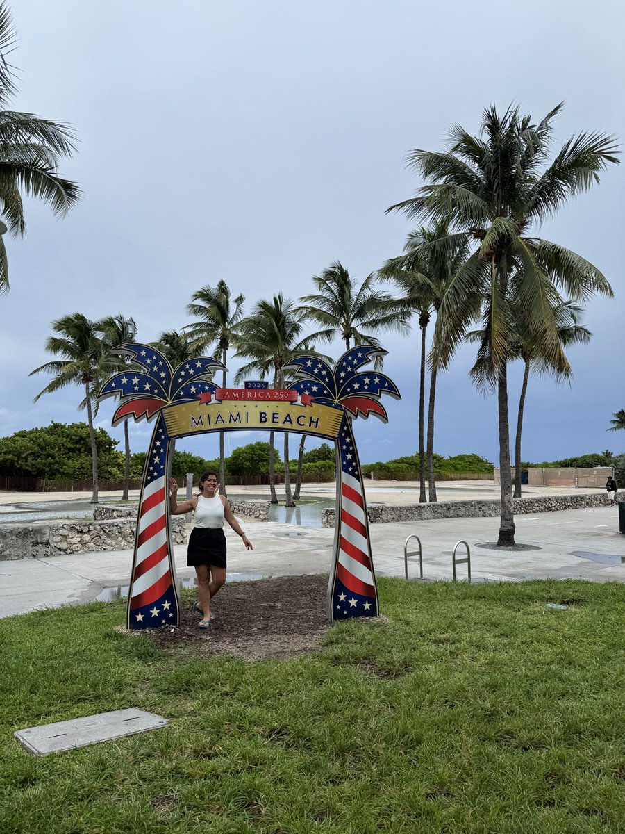 FFarga's tweet photo. #ediciondefoto #fotografo #miamibeach #miami250

Alguien me ayuda a ponernos juntos en esa foto? https://t.co/86Bbm8xENo