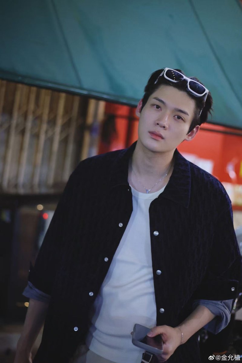 Yoonsik_DataCN's tweet photo. Here’s to a smooth flight and a beautiful Paris adventure ahead.ദ്ദി◝ ⩊ ◜.ᐟ

KIM YOON SIK PARIS FASHION WEEK

#KIMYOONSIKPFWSS27
#YOONSIKINPARIS https://t.co/jRTTftU0xr
