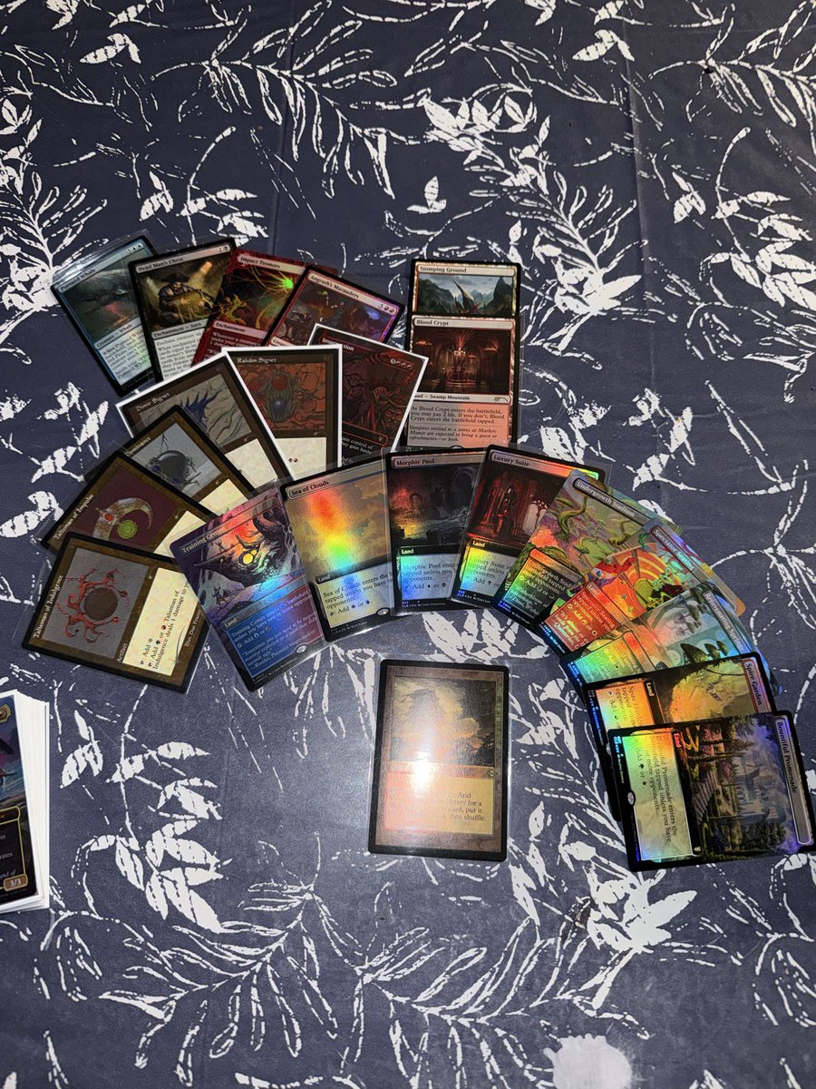 Vergil_Armbrust's tweet photo. Mana base #Mtg Mailday! 

It feels crazy to own every Fetch in foil. Retro frames look clean as well. Anyone want to do a guy a favor and swap a foil etch Tarn for a foil one? 😂

Aside from that. Really happy to have all the battle lands finally. @assassinscreed you’d be proud. https://t.co/sJWkBd26BN
