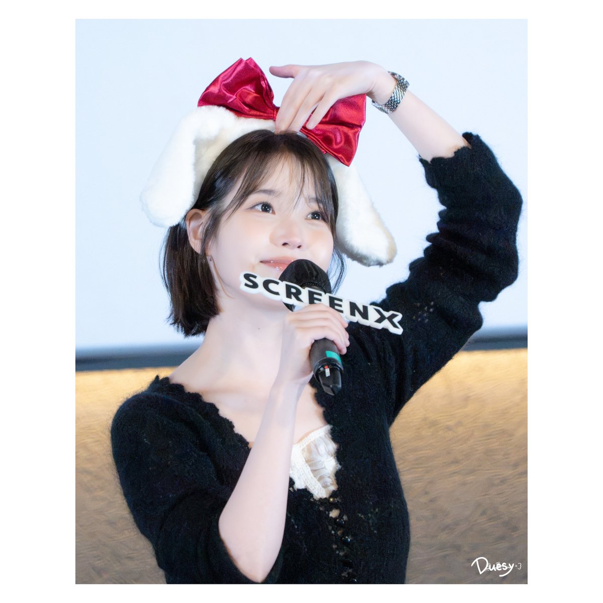 duesy_09's tweet photo. 260920 아이유 무대인사 (2)
 #아이유 #이지은 #IU #dlwlrma #무대인사 https://t.co/1EK2SUY1PD